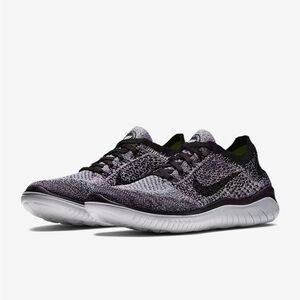 Nike Flyknit Sneakers - Black and Gray